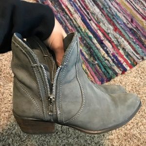 LIGHT GRAY SUEDE STEVE MADDEN BOOTIES